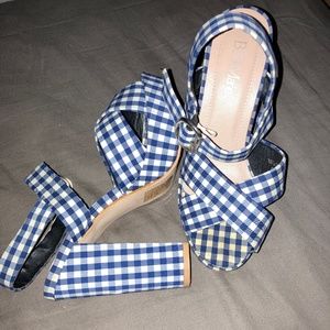 Size 6 1/2 women’s platform heels